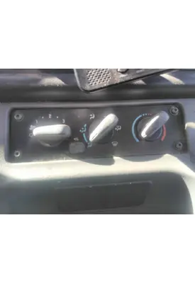 FREIGHTLINER M2 106 TEMPERATURE CONTROL
