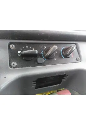 FREIGHTLINER M2 106 TEMPERATURE CONTROL