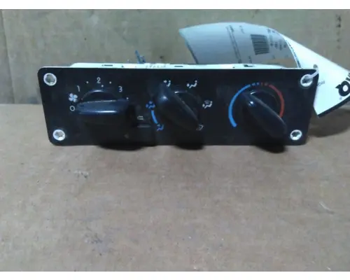 FREIGHTLINER M2 106 TEMPERATURE CONTROL