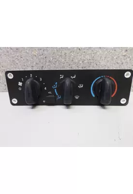 FREIGHTLINER M2 106 TEMPERATURE CONTROL