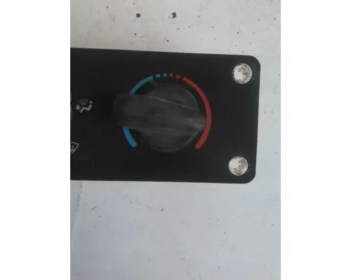 FREIGHTLINER M2 106 TEMPERATURE CONTROL