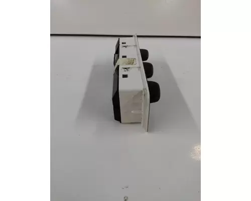 FREIGHTLINER M2 106 TEMPERATURE CONTROL