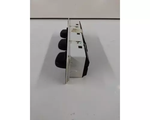 FREIGHTLINER M2 106 TEMPERATURE CONTROL