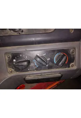 FREIGHTLINER M2 106 TEMPERATURE CONTROL