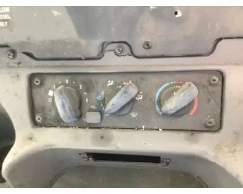 FREIGHTLINER M2 106 TEMPERATURE CONTROL