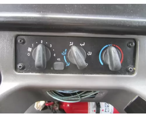 FREIGHTLINER M2 106 TEMPERATURE CONTROL