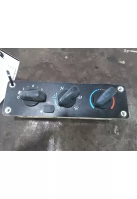 FREIGHTLINER M2 106 TEMPERATURE CONTROL