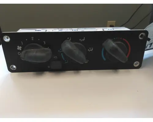 FREIGHTLINER M2 106 TEMPERATURE CONTROL