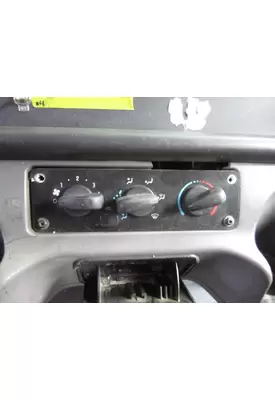 FREIGHTLINER M2 106 TEMPERATURE CONTROL