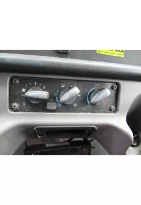 FREIGHTLINER M2 106 TEMPERATURE CONTROL