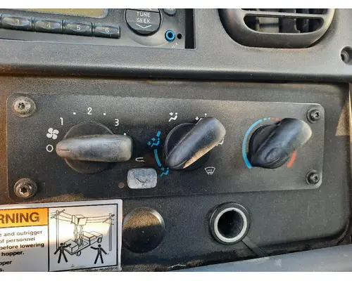 FREIGHTLINER M2 106 TEMPERATURE CONTROL