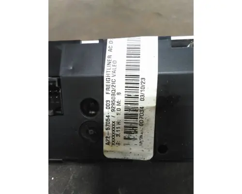 FREIGHTLINER M2 106 TEMPERATURE CONTROL