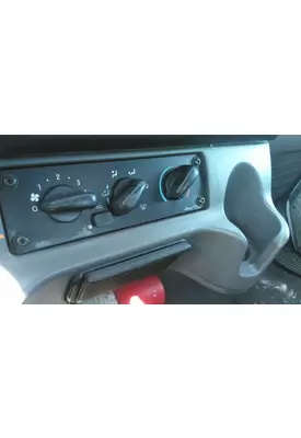 FREIGHTLINER M2 106 TEMPERATURE CONTROL