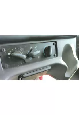 FREIGHTLINER M2 106 TEMPERATURE CONTROL