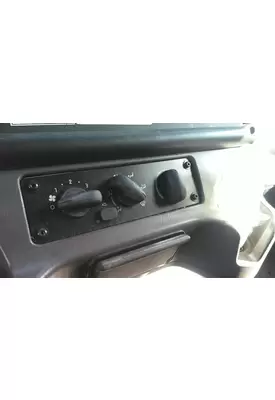 FREIGHTLINER M2 106 TEMPERATURE CONTROL