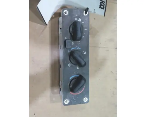 FREIGHTLINER M2 106 TEMPERATURE CONTROL