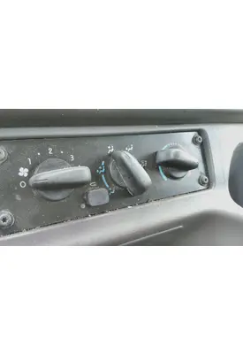 FREIGHTLINER M2 106 TEMPERATURE CONTROL