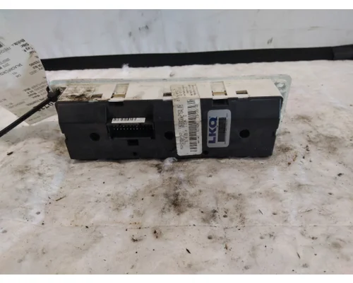 FREIGHTLINER M2 106 TEMPERATURE CONTROL