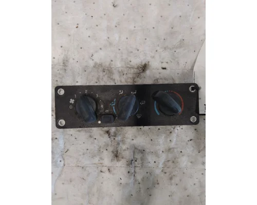 FREIGHTLINER M2 106 TEMPERATURE CONTROL