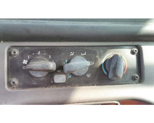 FREIGHTLINER M2 106 TEMPERATURE CONTROL