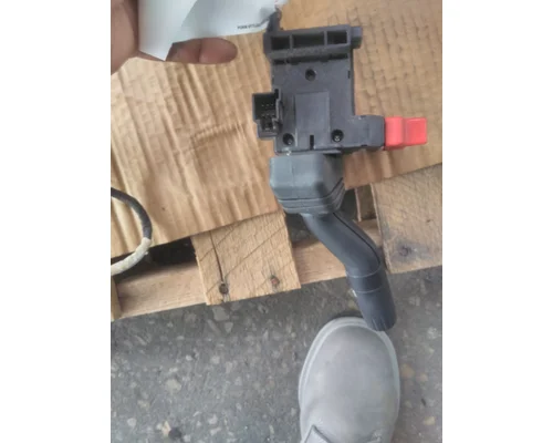 FREIGHTLINER M2 106 TURN SIGNAL SWITCH