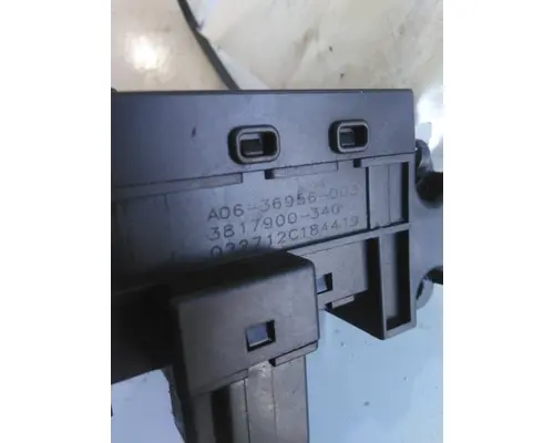 FREIGHTLINER M2 106 TURN SIGNAL SWITCH