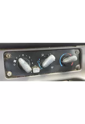 FREIGHTLINER M2 106 Temperature Control