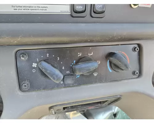 FREIGHTLINER M2 106 Temperature Control