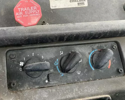 FREIGHTLINER M2 106 Temperature Control