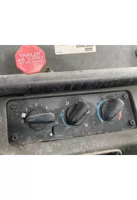 FREIGHTLINER M2 106 Temperature Control