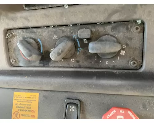 FREIGHTLINER M2 106 Temperature Control