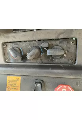 FREIGHTLINER M2 106 Temperature Control