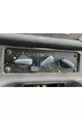 FREIGHTLINER M2 106 Temperature Control