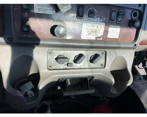 FREIGHTLINER M2 106 Temperature Control