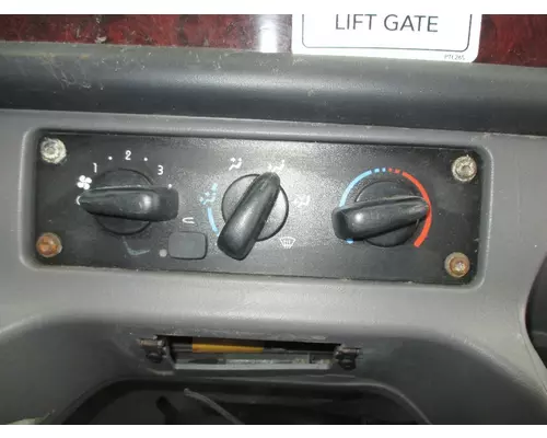 FREIGHTLINER M2 106 Temperature Control