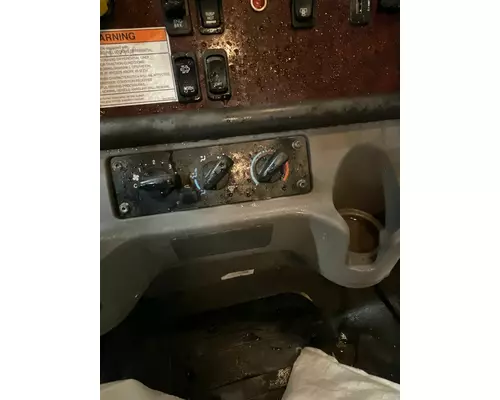 FREIGHTLINER M2 106 Temperature Control