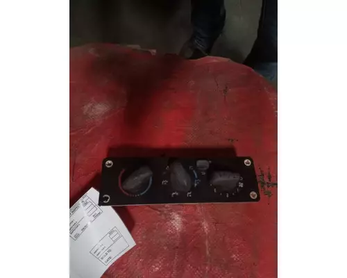 FREIGHTLINER M2-106 Temperature Control