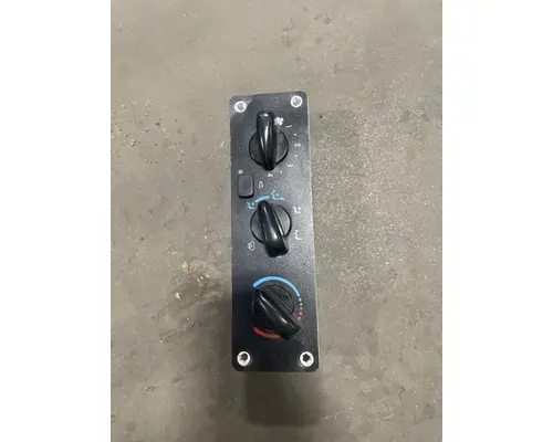 FREIGHTLINER M2-106 Temperature Control