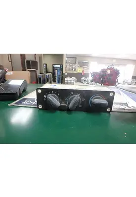 FREIGHTLINER M2 106 Temperature Control