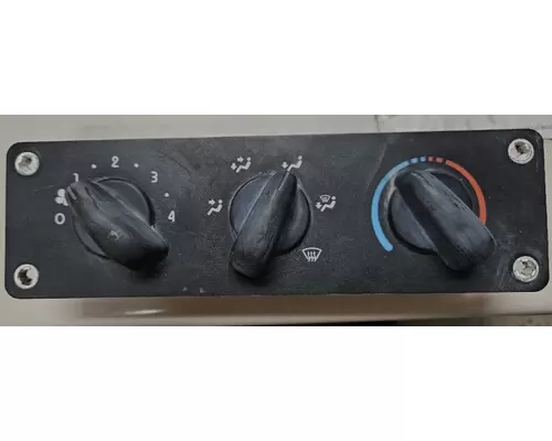 FREIGHTLINER M2 106 Temperature Control