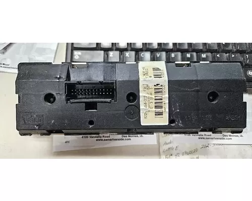 FREIGHTLINER M2 106 Temperature Control