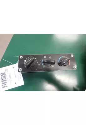 FREIGHTLINER M2 106 Temperature Control