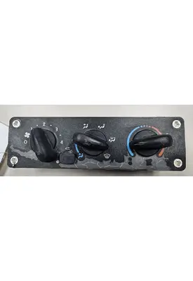 FREIGHTLINER M2 106 Temperature Control