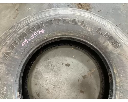 FREIGHTLINER M2-106 Tires