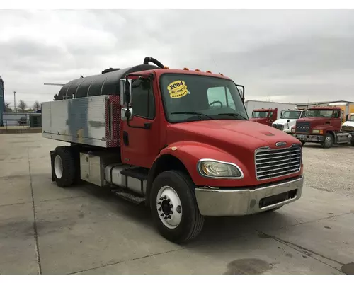 FREIGHTLINER M2-106 Truck