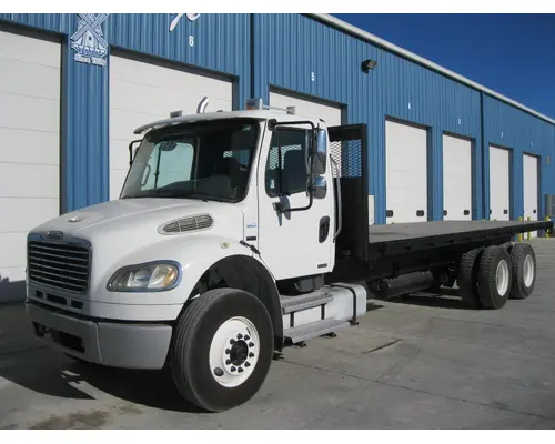 FREIGHTLINER M2-106 Truck