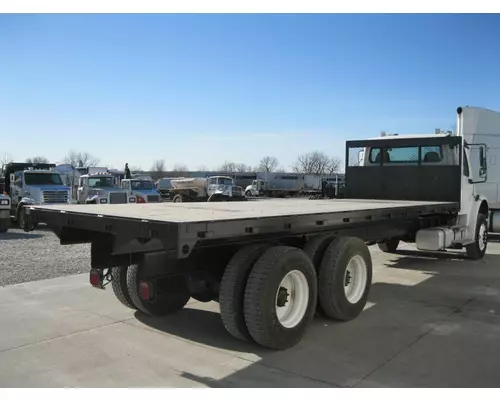 FREIGHTLINER M2-106 Truck