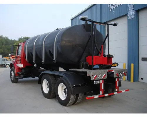 FREIGHTLINER M2-106 Truck