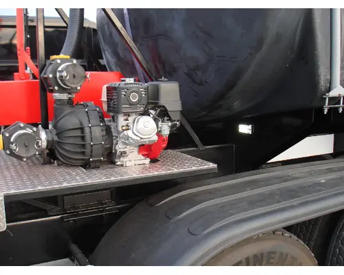 FREIGHTLINER M2-106 Truck