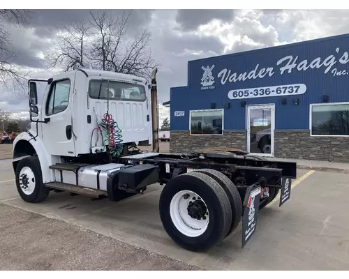 FREIGHTLINER M2-106 Truck